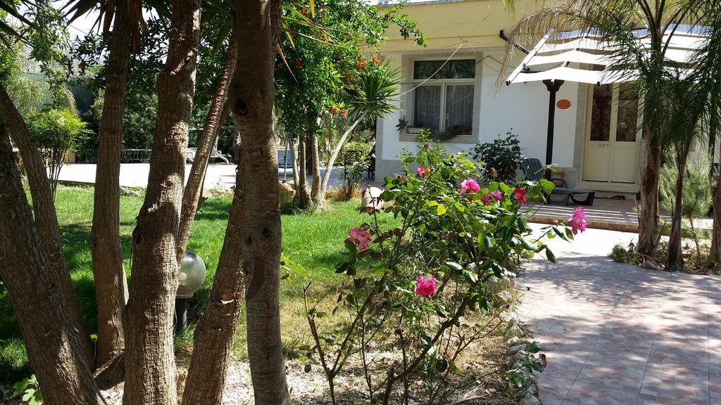 B&B La Gazza Ladra Carmiano  Екстер'єр фото